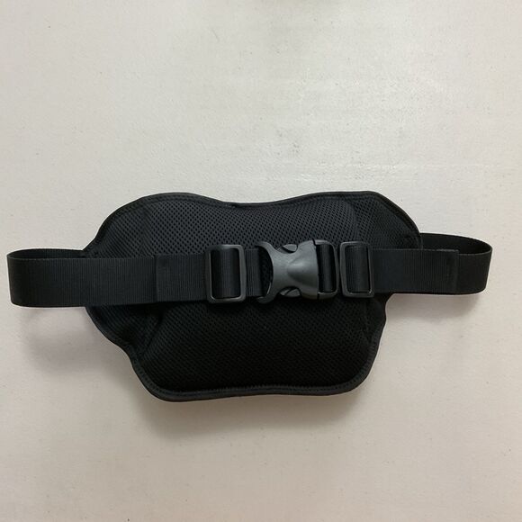 Amphipod Running Bottle Holder With Water & 3 Packets Of Energy Gel - Picture 7 of 9